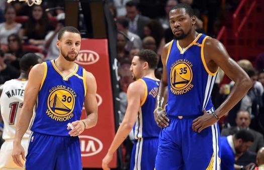 库里拿过三分大赛冠军吗？